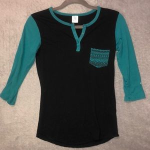 Zine Women’s Mid Sleeve Top